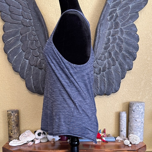 Lululemon Open Back Tank Top - Picture 3 of 4